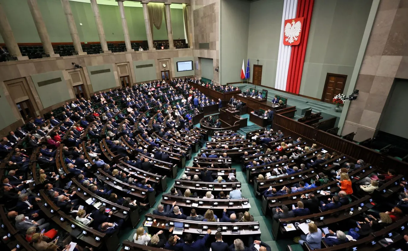 PiS chce zmieniać konstytucję. Ruszyła debata w Sejmie