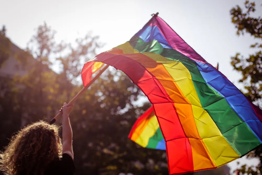 Znieważenie warszawskich pomników. KSP: Trzy osoby usłyszały zarzuty
