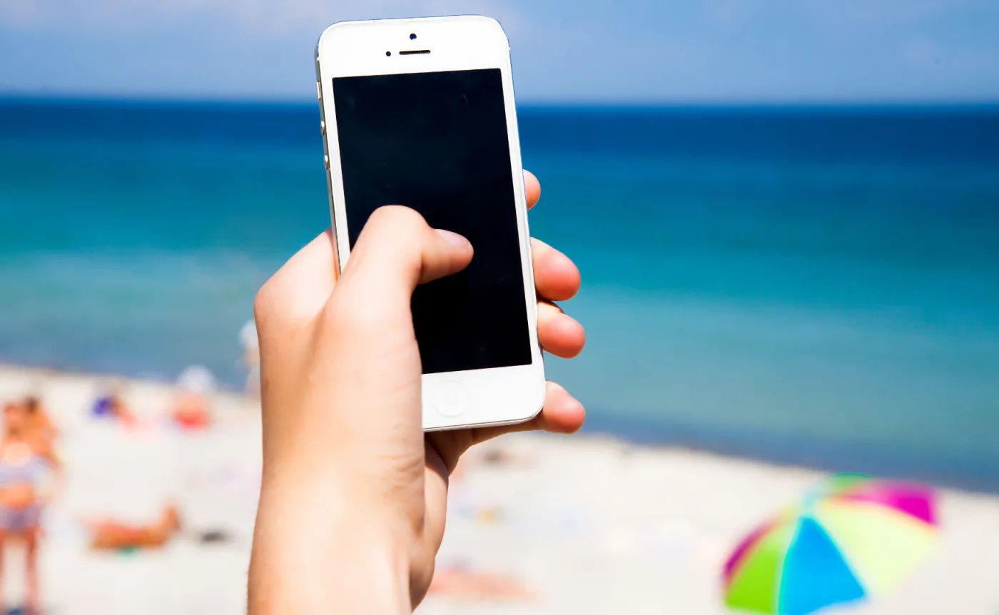 Włochy zaostrzają przepisy. Na TEJ plaży maseczki są obowiązkowe