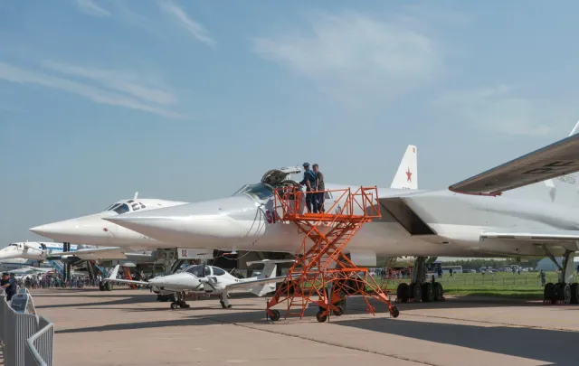 "Rosyjski Tu-22M3 całkowicie spłonął". O ten scenariusz już wcześniej dopytywał Putin...