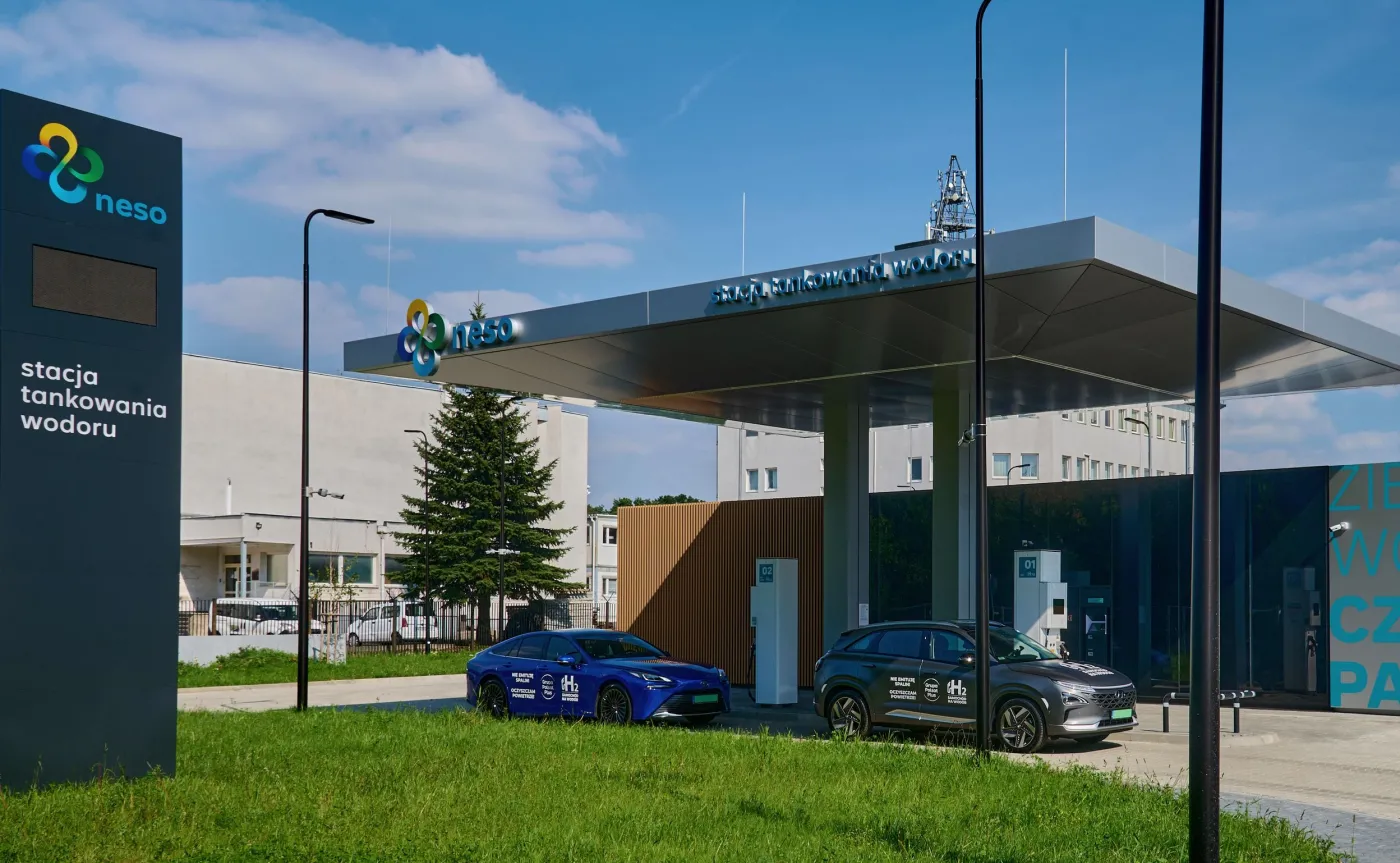Pierwsza stacja tankownia wodoru właśnie powitała kierowców takich samochodów jak Toyota Mirai czy Hyundai Nexo