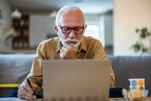 Emerytura i renta wyższe o 330 zł. Ci seniorzy mogą liczyć na dodatkowe pieniądze