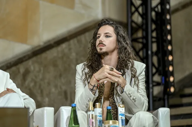 Awantura wokół portretu Michała Szpaka. Zabrał głos duchowny. "Wywołuje zgorszenie" [FOTO]