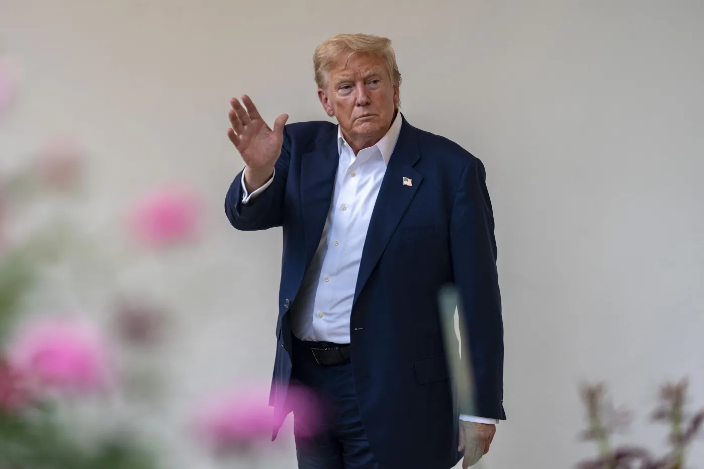 Trump zmienia ton wobec Ukraińców. "Myślę, że pozwolimy im zostać"
