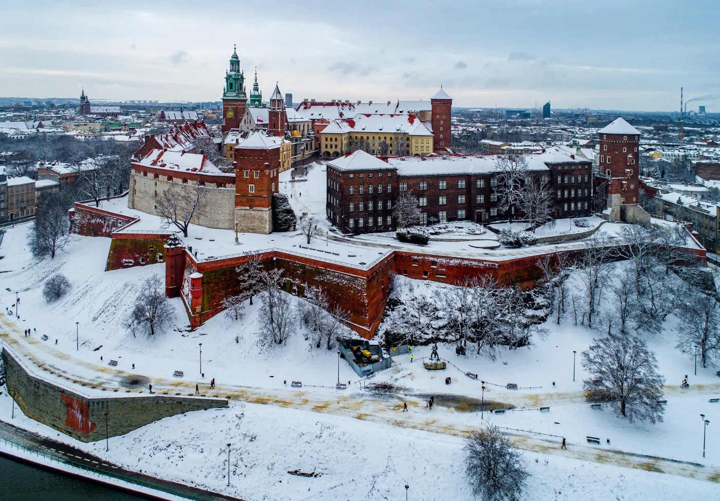 Sensacyjne odkrycia archeologiczne na Wawelu. "Pozwoliły cofnąć się do początków historii"