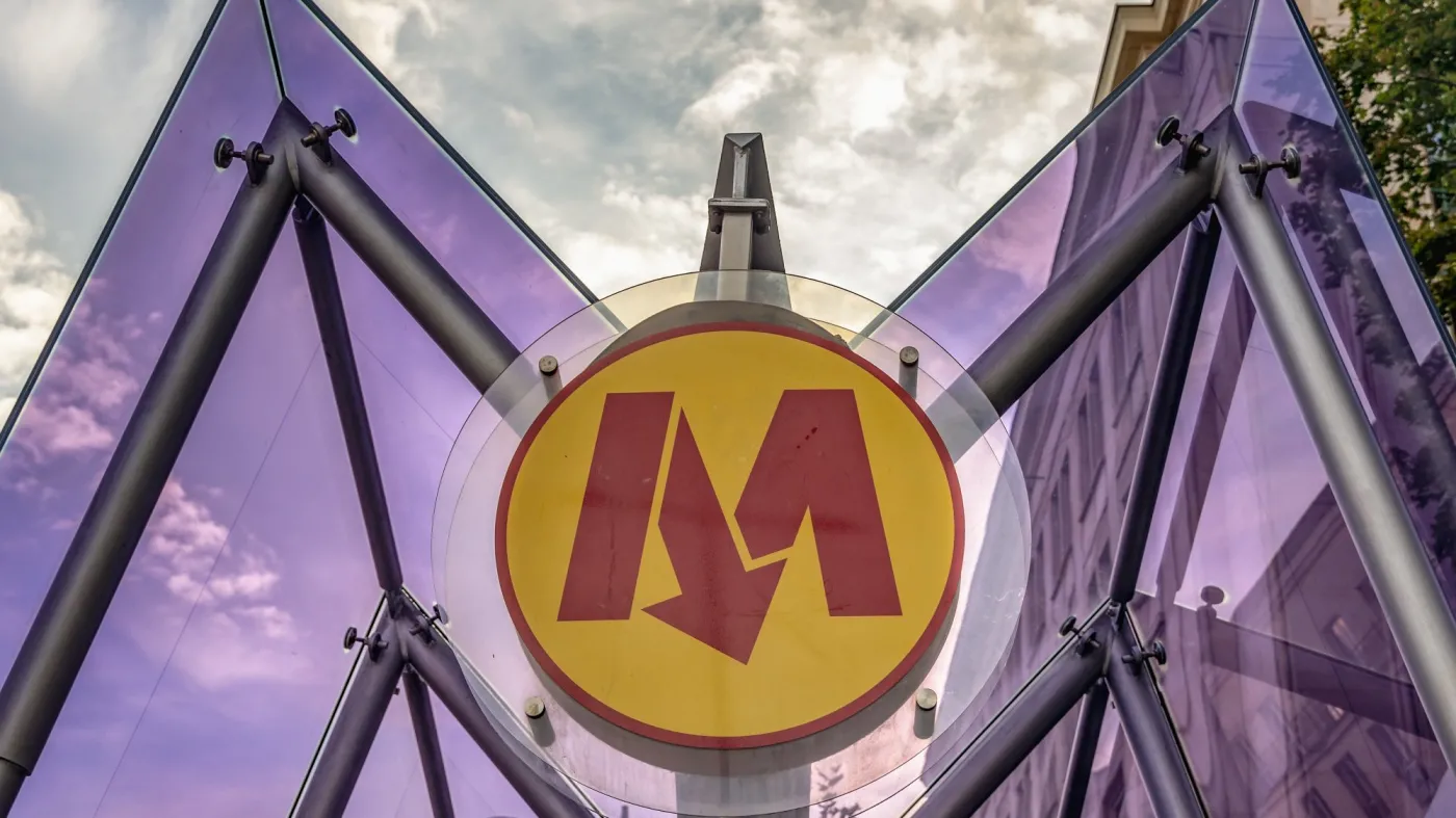 Warsaw,,Poland,-,August,28,,2021:,Warsaw,Metro,Sign,At