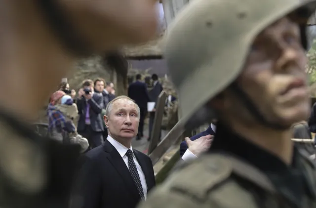 Putin: Zamkniemy ohydne usta tym, którzy próbują przeinaczyć historię
