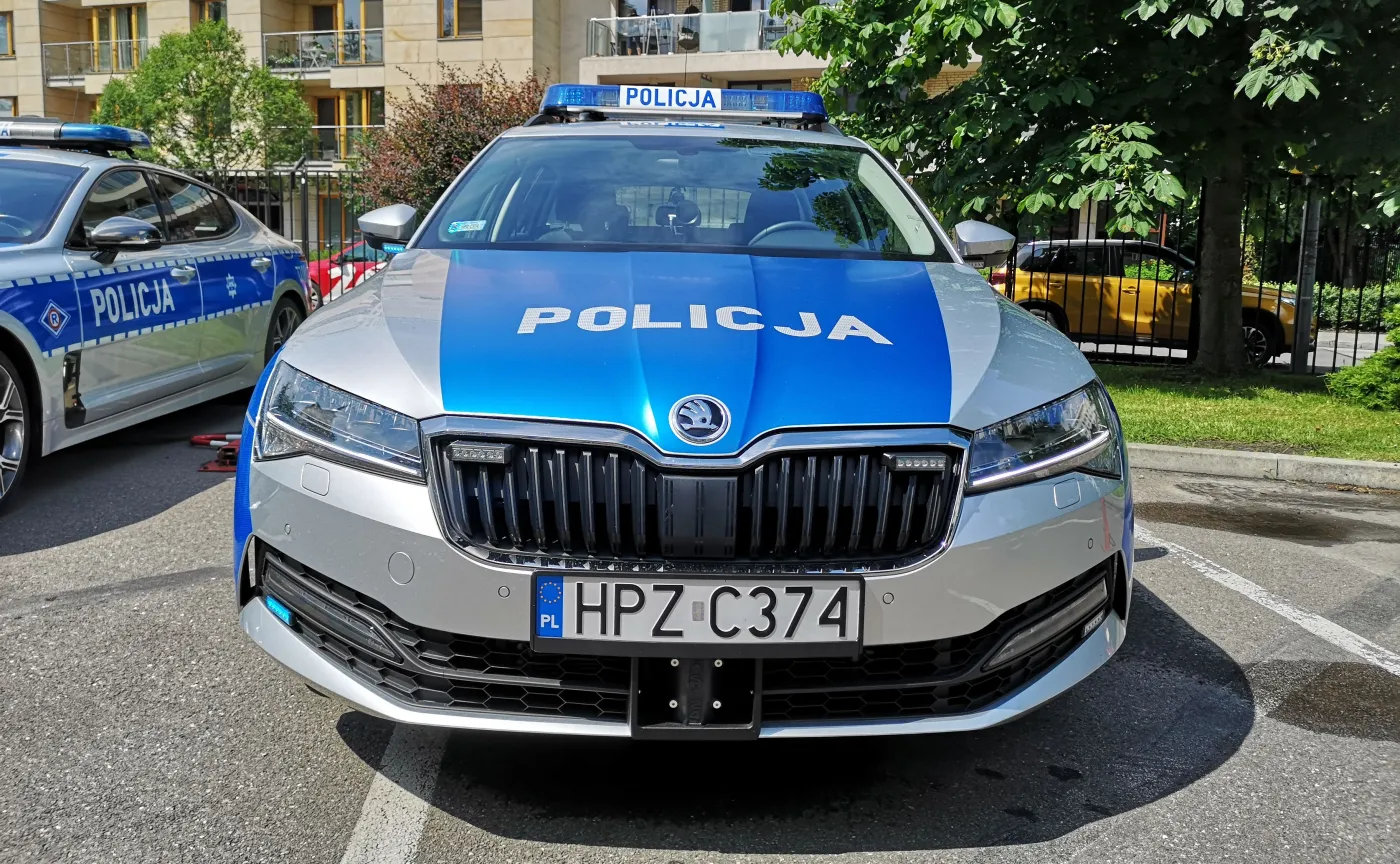 Policja brnie w zakup przestarzałego systemu łączności Tetra wbrew decyzjom sądów i KIO