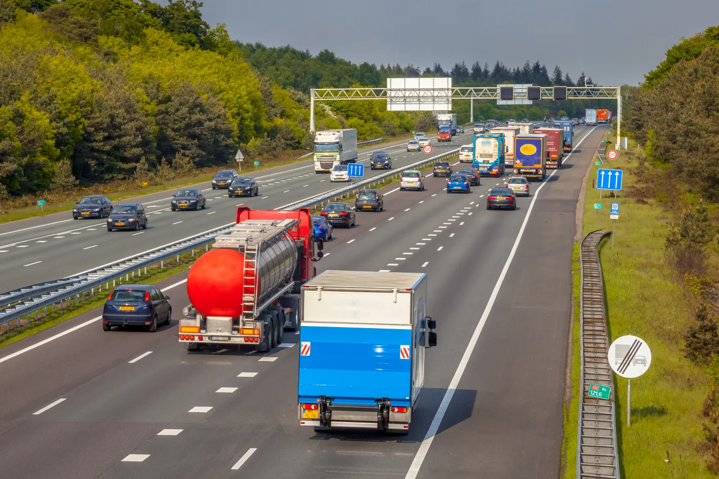 System e-TOLL. Resort finansów: Zarejestrowano już ponad 50 tys. pojazdów