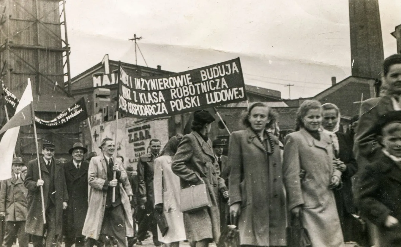 Historia kołem się toczy. Zmieniają się tylko hasła i dekoracje [OPINIA]