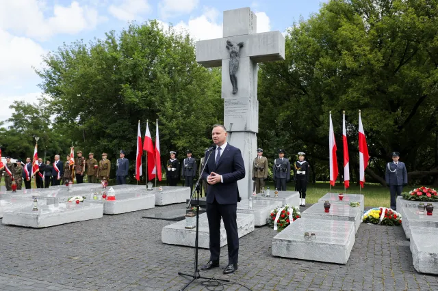 Prezydent: Prawda o rzezi wołyńskiej musi być jasno i mocno wypowiedziana, ale nie chodzi o zemstę