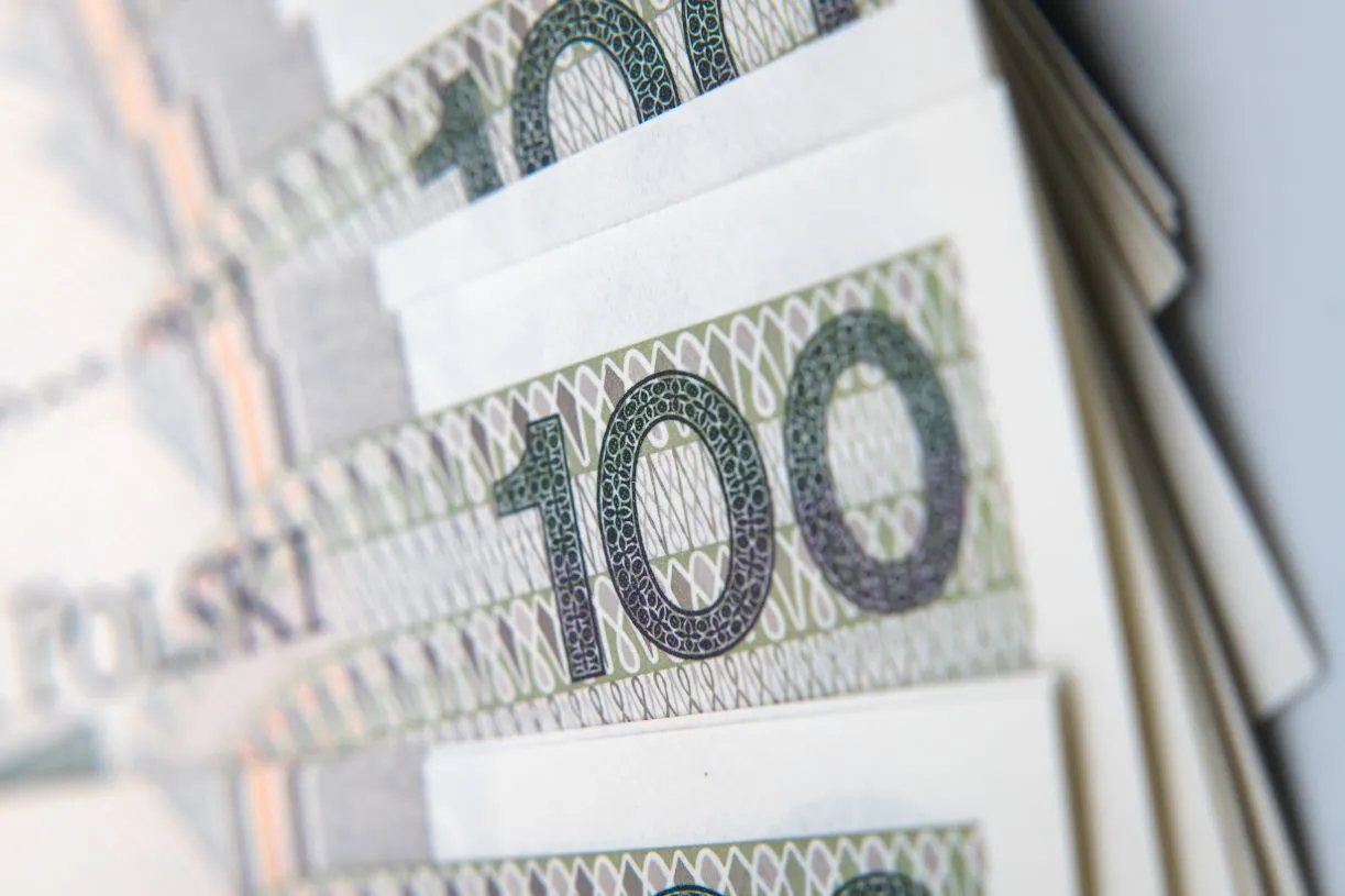 Świadczenie pielęgnacyjnego na trójkę dzieci: 3287 zł + 3287 zł + 3287 zł [orzeczenie o niepełnosprawności]