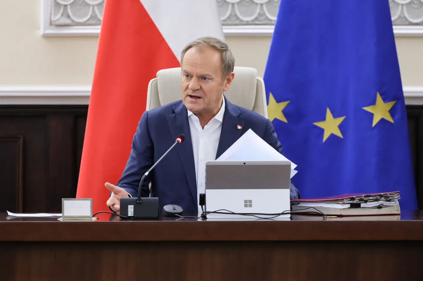 Premier wzywa do zawieszenia krajowych kłótni. "Sytuacja międzynarodowa jest na tyle poważna"