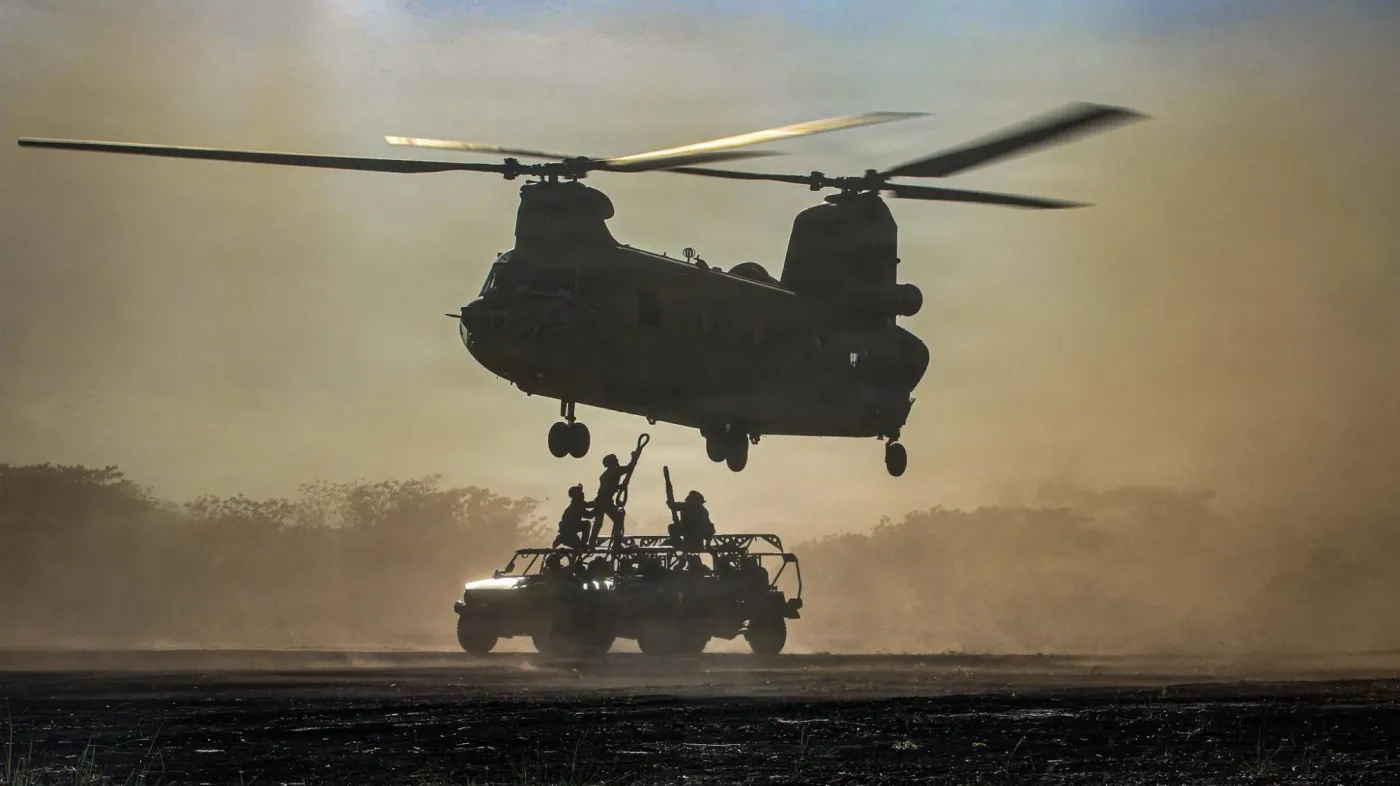 Śmigłowiec Chinook podczas manewrów USARPAC
