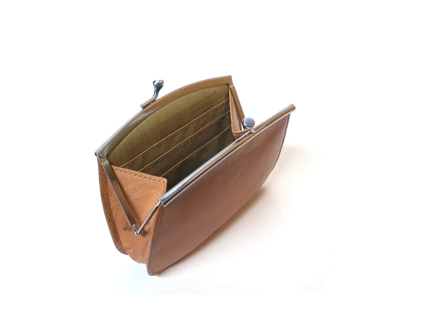 Mniejsze kryzysowe wynagrodzenia posłów. Na Litwie.