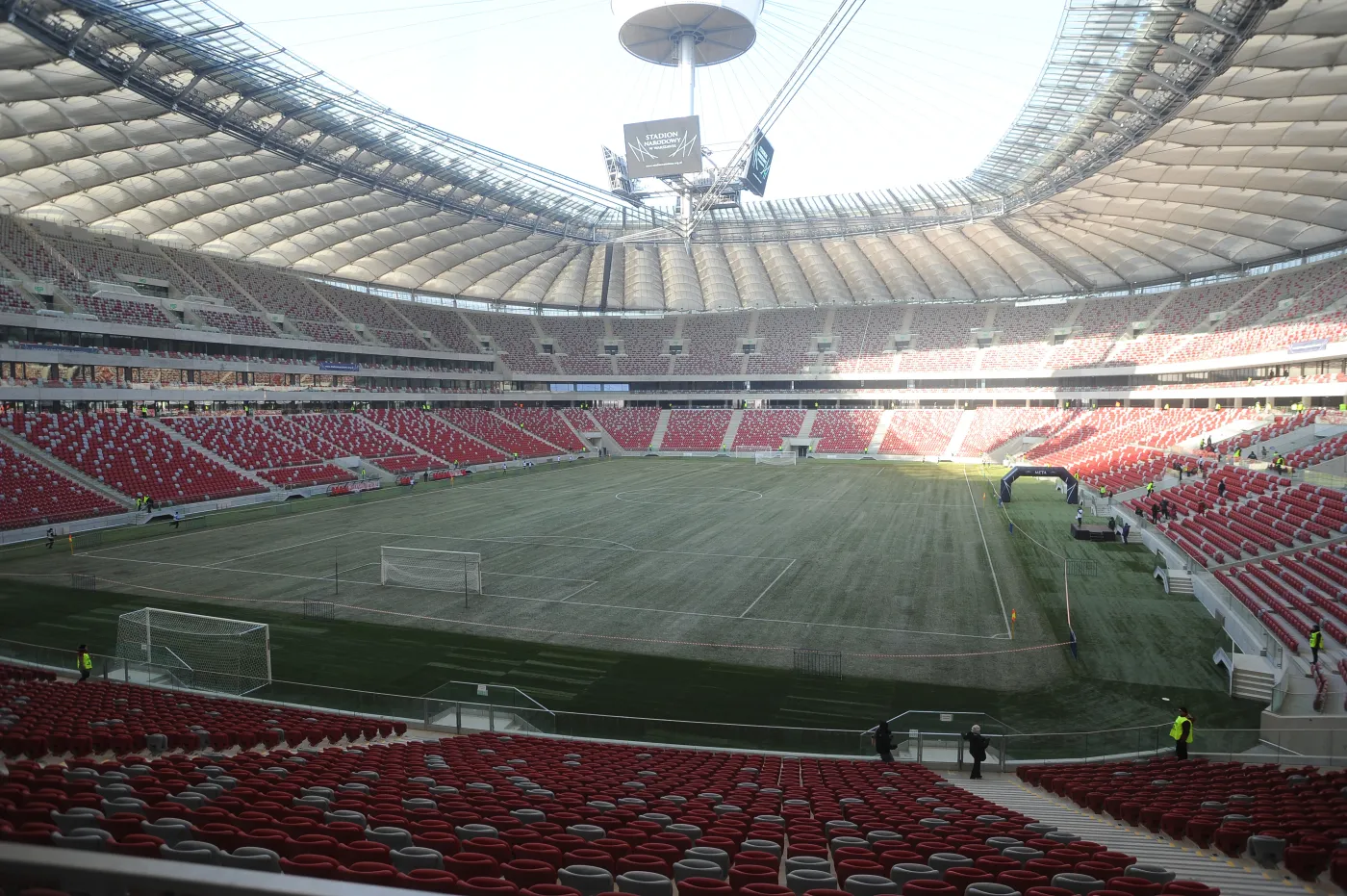 100 dni do Euro 2012: stadiony są, ale budowa autostrad nas kompromituje