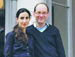 NICOLA I MICHAEL SACHEROWIE, w 2005 r. założyli w centrum Londynu sklep Mungo & Maud oferujący produkty klasy premium dla zwierząt. Dziś ich firma przynosi roczne zyski liczone w setkach tysięcy funtów materiały prasowe