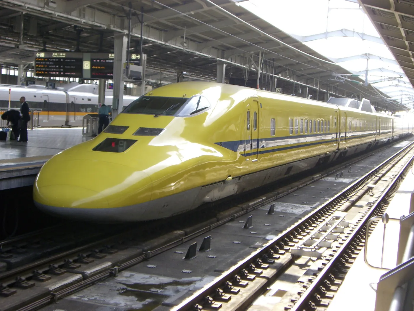1070393-dr-yellow.jpg
