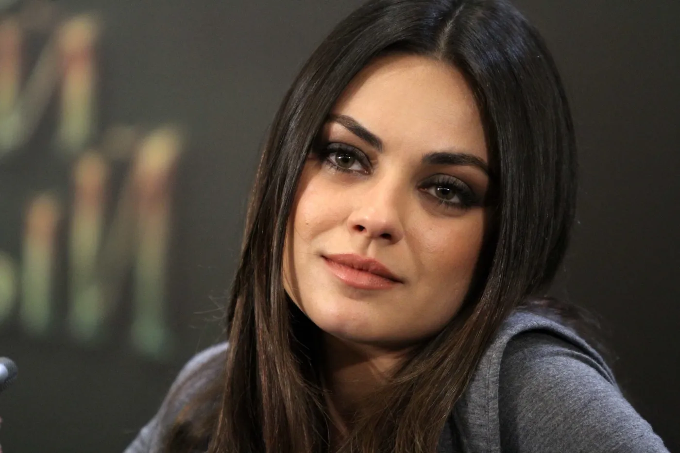 1607742-mila-kunis.jpg