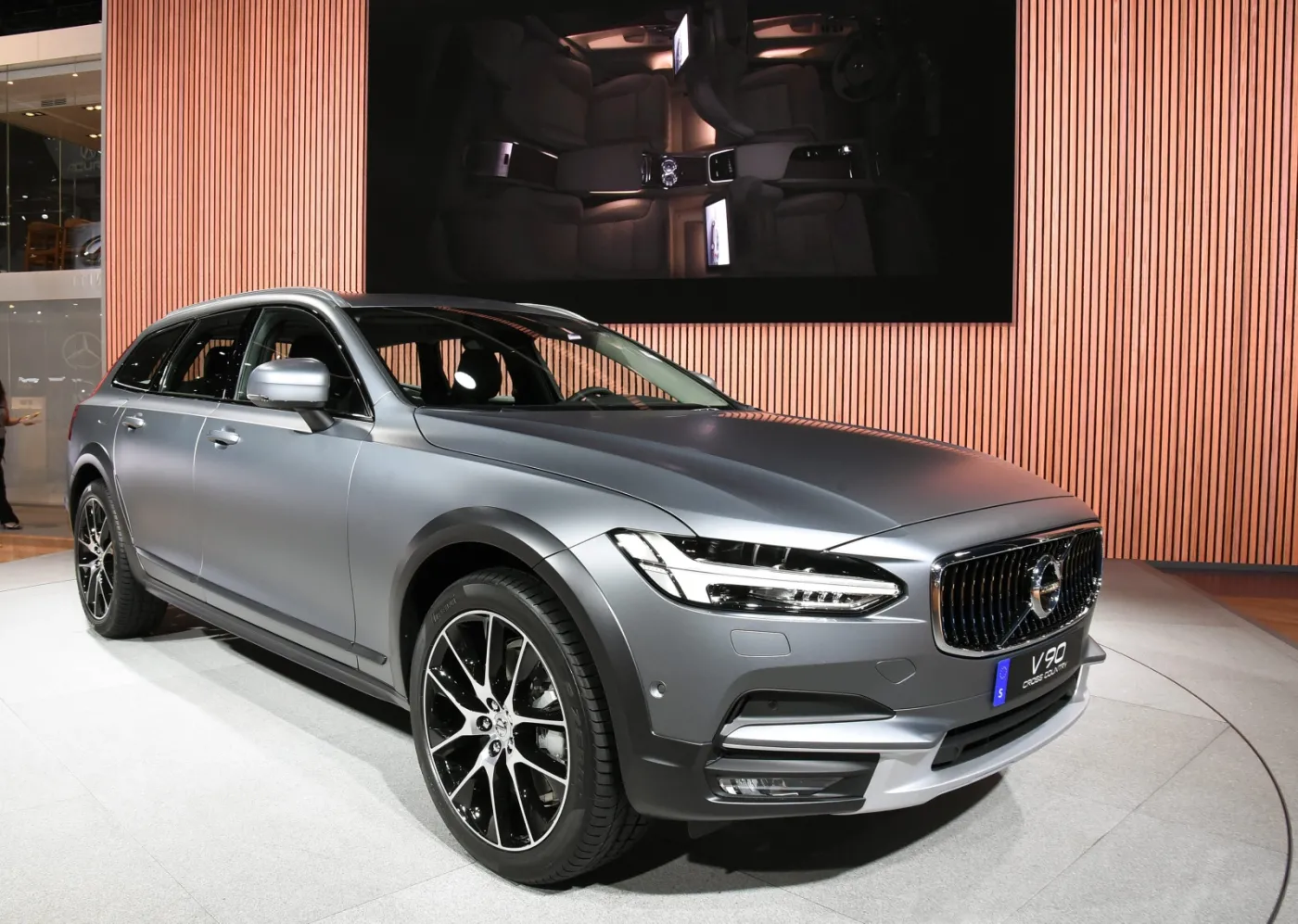 Motoryzacyjne perełki z Los Angeles. Oto najnowsze zdjęcia z LA Auto Show 2016