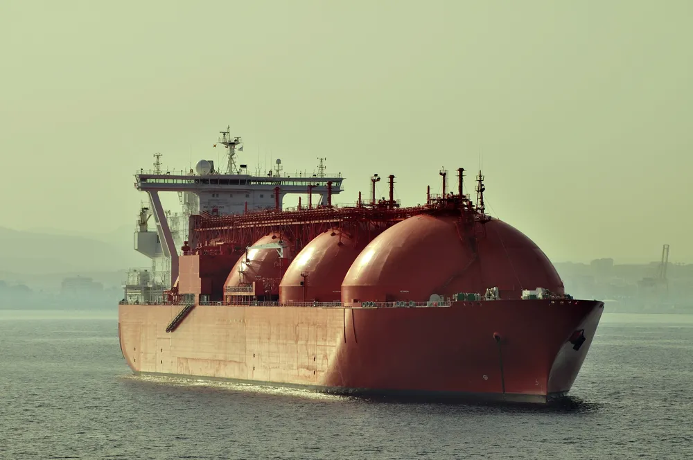 "WSJ" o nowej dyplomacji energetycznej USA i polskim kontrakcie na LNG