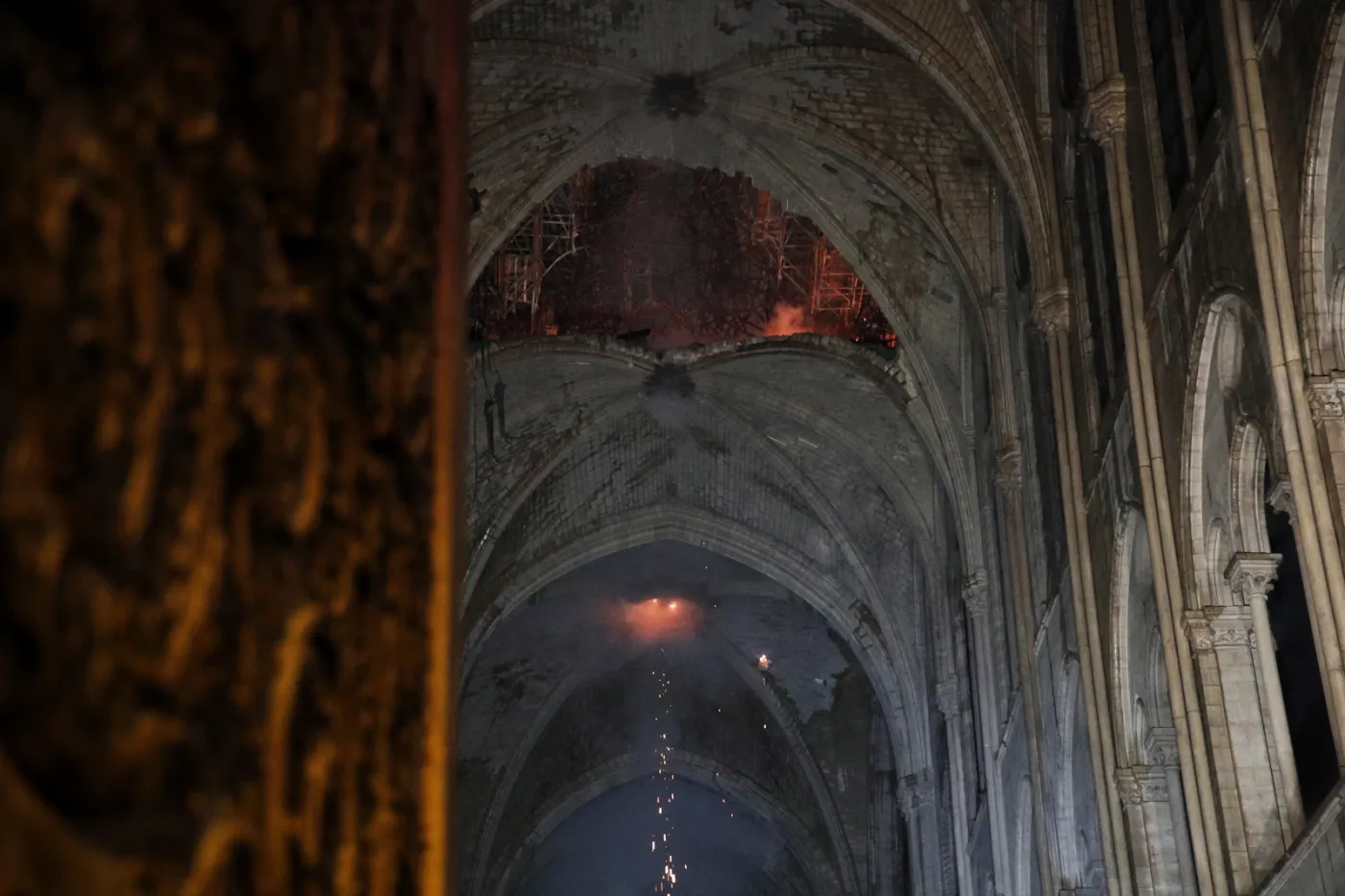 4198671-notre-dame.jpg