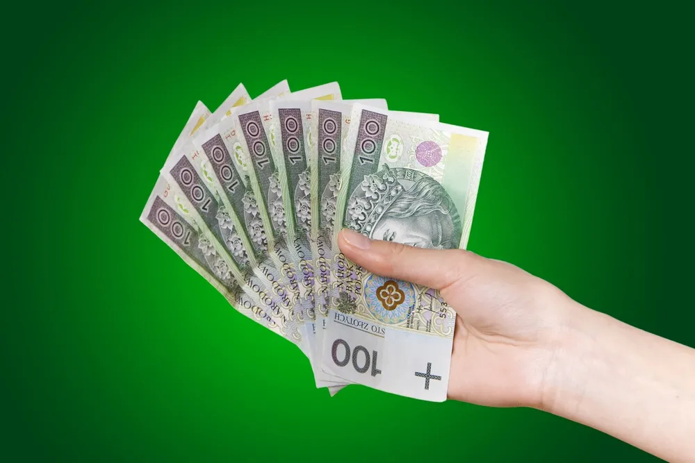 Jak banki wspomagają nas w oszczędzaniu?