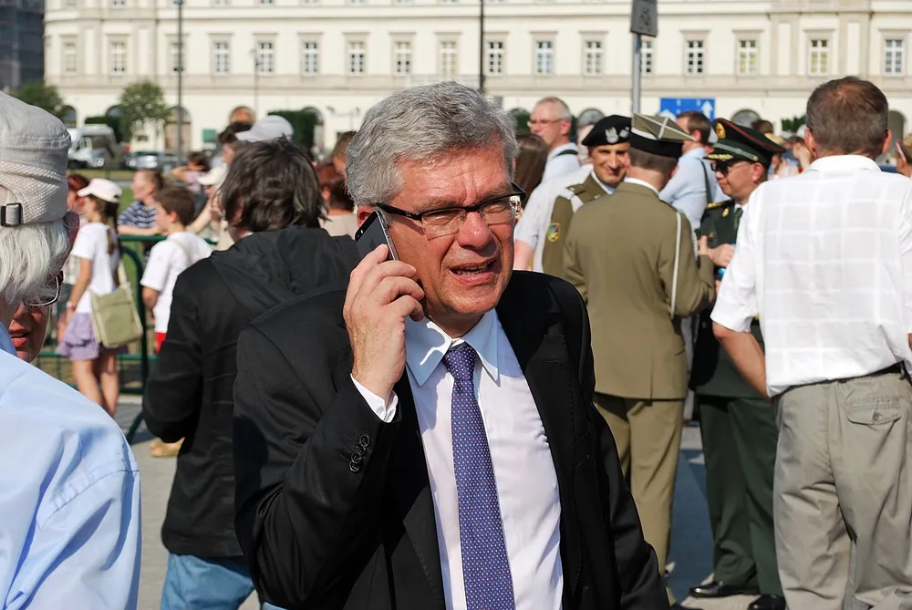 Karczewski: Zamiast krzyczeć "konstytucja!", lepiej do niej zajrzeć [WYWIAD]