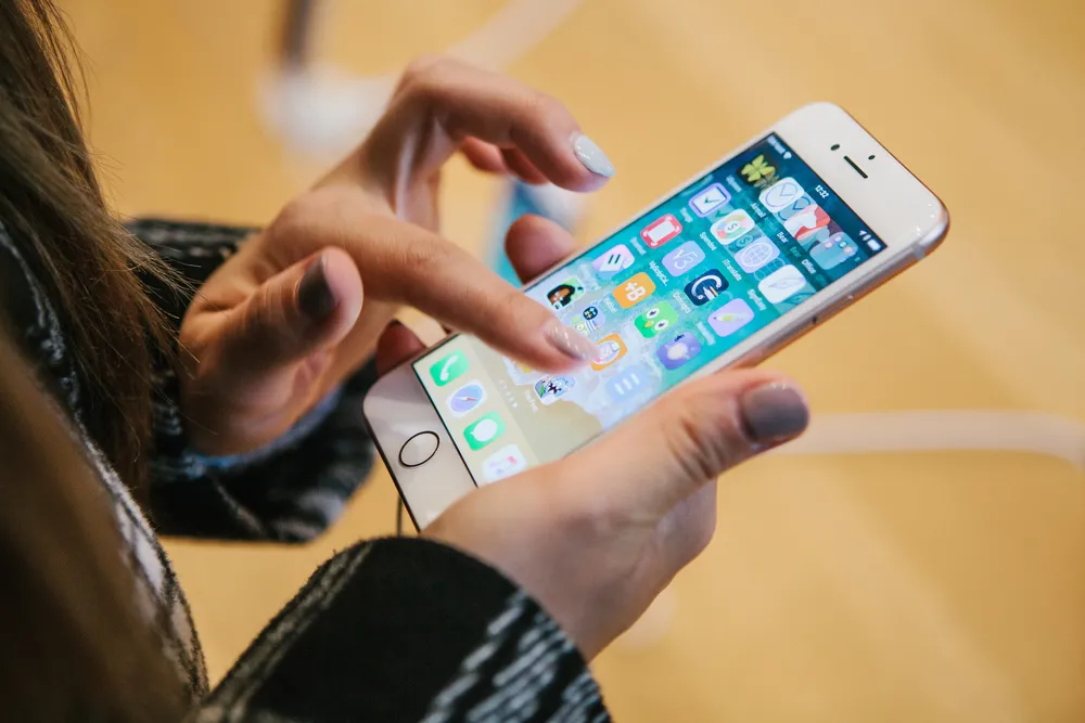 Świat odrzucił nowe iPhone'y. W Polsce robią furorę