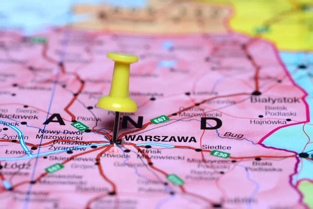 Rafalska: Na koniec roku wydano ćwierć miliona zezwoleń na pracę dla cudzoziemców spoza UE