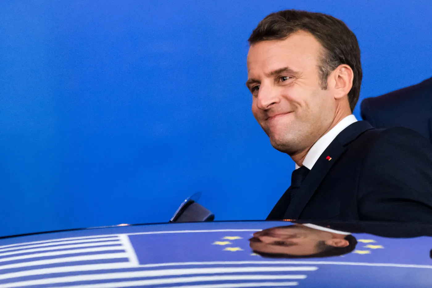 Francja: Zabójca żandarmów znaleziony martwy; prezydent i premier oddali hołd zabitym