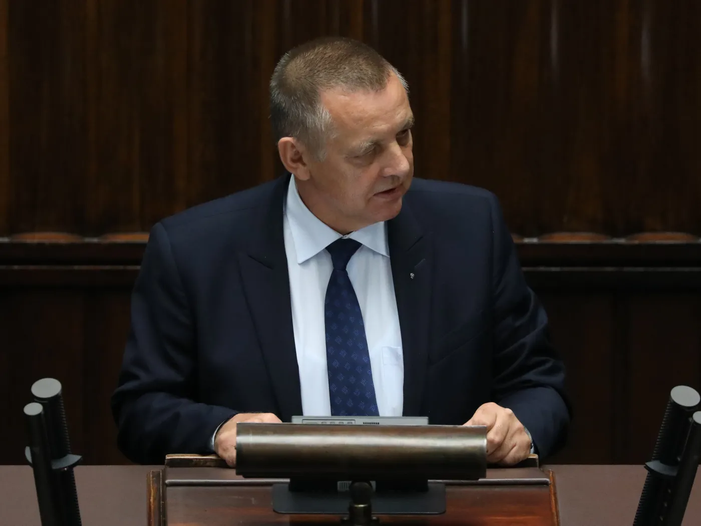 Mail z nieprawdziwą informacją o próbie samobójczej Jakuba Banasia. Policja w domu szefa NIK