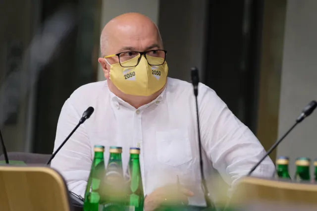 Polska 2050: Projekt noweli ustawy o radiofonii i telewizji to sztylet wbity w wolność słowa i niezależne media