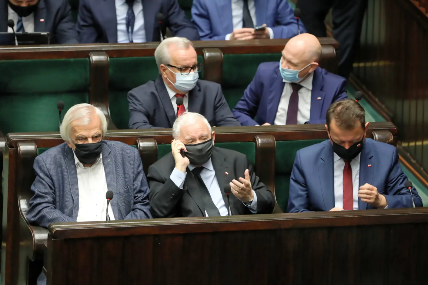 Pandemia i aborcja dzielą polityków PiS