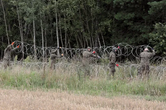 Płot na granicy polsko-białoruskiej. Błaszczak: Budowa zacznie się jeszcze w tym tygodniu