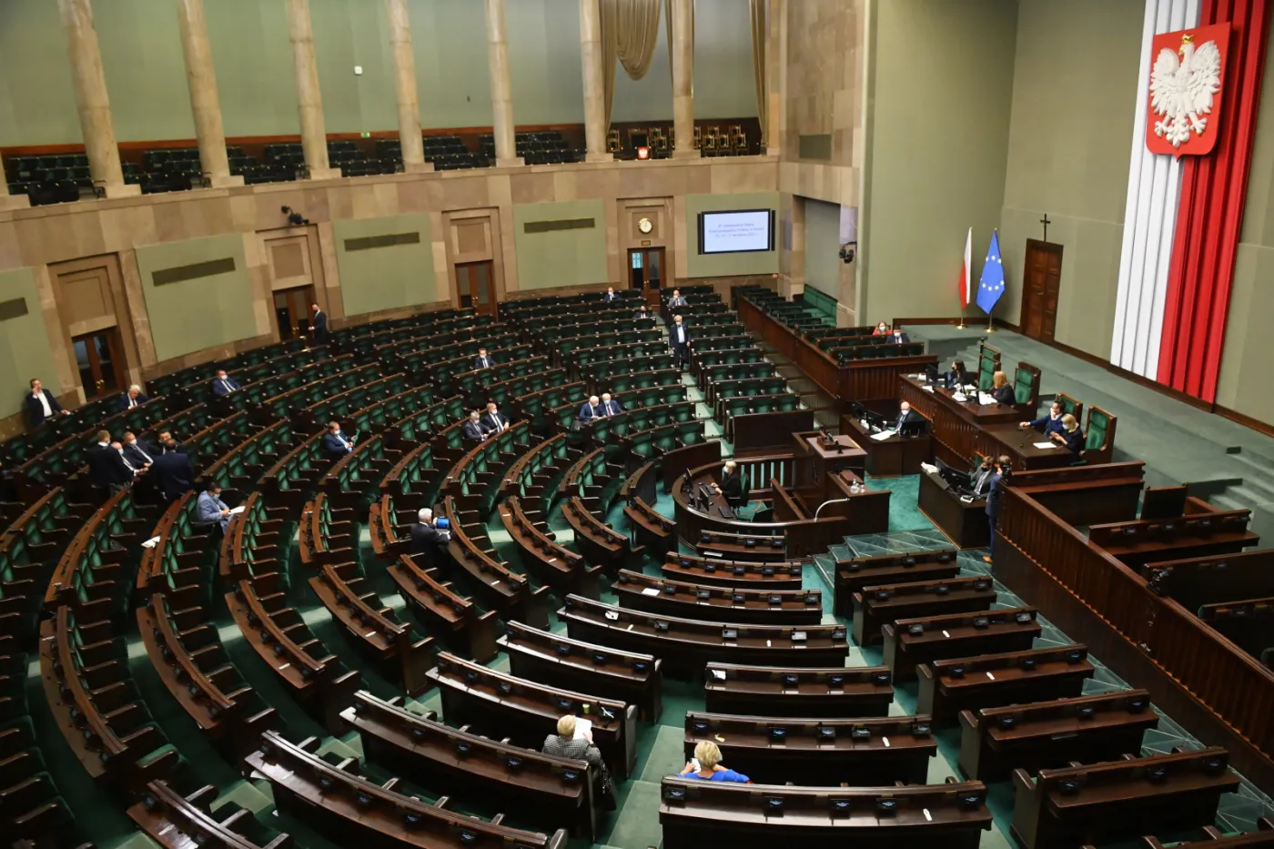 Kłótnia w Sejmie o zmiany w 500 plus: "środki na nowe programy" kontra "przepisy uderzą w potrzebujących"