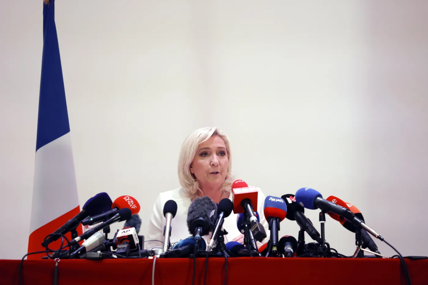 Le Pen chce zbliżenia NATO z Rosją po „zakończeniu konfliktu w Ukrainie”