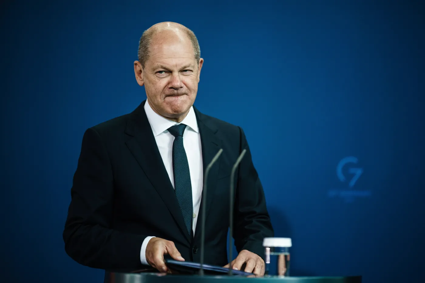 "Spiegel": Kanclerz Scholz odrzucił prośby Ukrainy o dostawy ciężkiego uzbrojenia