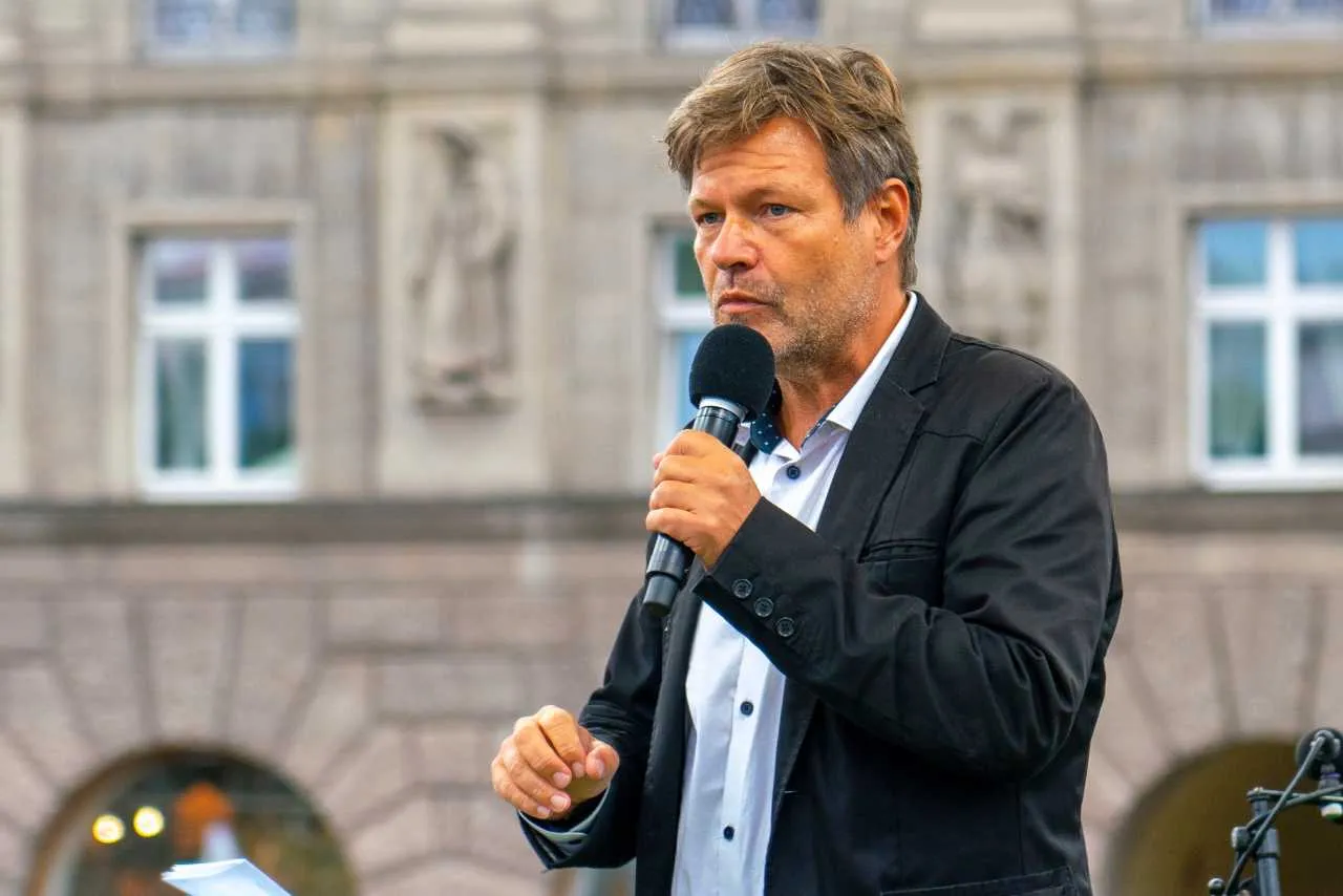 Niemiecki minister gospodarki: Embargo na rosyjską ropę spowoduje niedobór paliw m.in. w Berlinie
