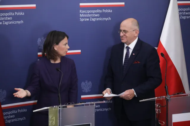 Spotkanie szefów MSZ Polski i Niemiec. Baerbock: Kwestia reparacji jest zamknięta. Rau: Jestem przekonany, że stanowisko Niemiec będzie ewoluować