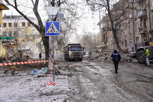 Rosjanie szykują w Ukrainie ofensywę na dużą skalę. Chcą zdążyć przed dostawą zachodniego sprzętu