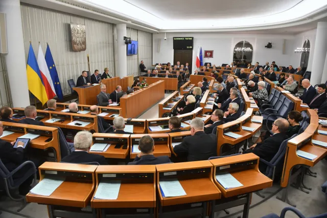Senat zaproponował poprawki do nowelizacji ustawy o pomocy obywatelom Ukrainy