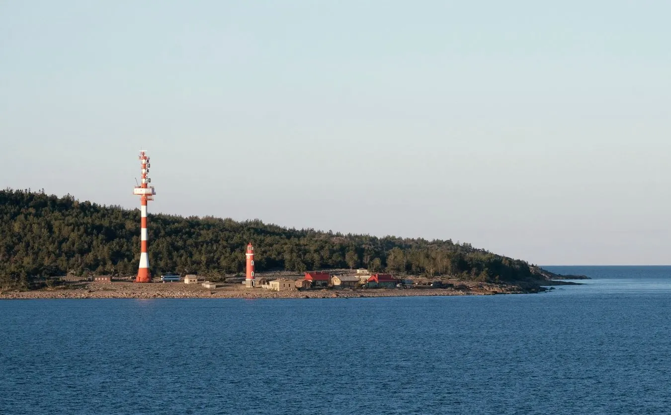 Zwiększona aktywność Rosjan na wyspie Gogland. Pełni ona podobną rolę do ukraińskiej Wyspy Węży