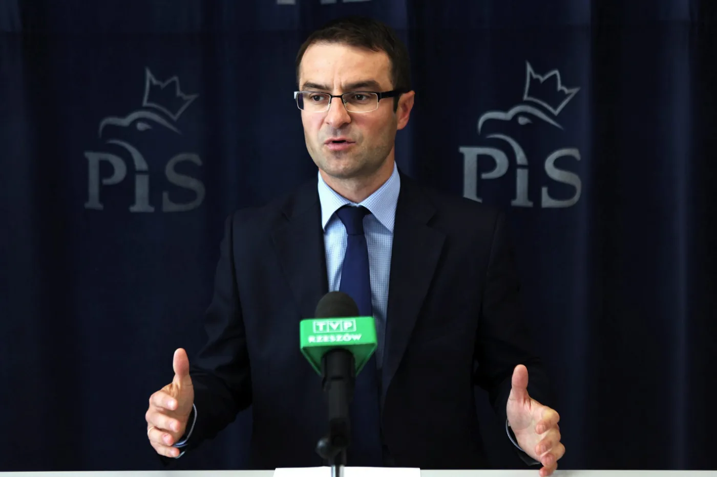 Bochenek: Rezygnacja Poręby nie wpływa na ciągłość działania sztabu PiS