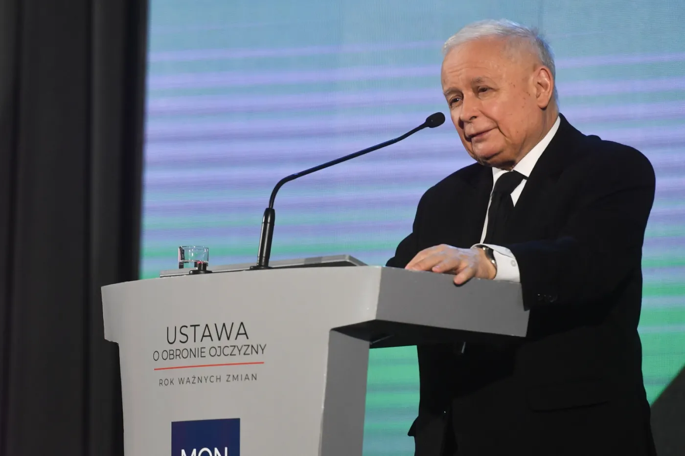 PiS wygrywa, opozycja rządzi [NAJNOWSZY SONDAŻ]