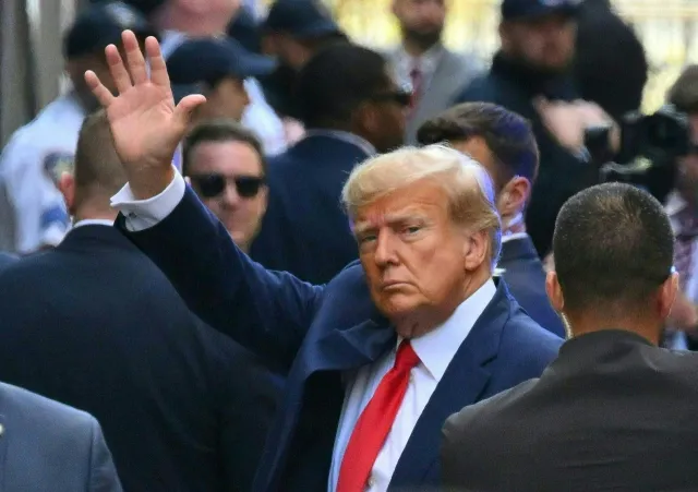 Trump o rosyjskiej agresji na Ukrainę: USA powinny podjąć próbę nakłonienia stron konfliktu do rozmów pokojowych