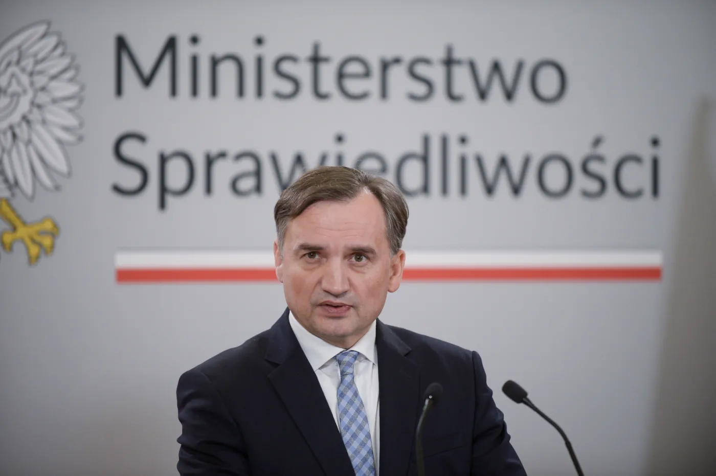 Ziobro skarży do Trybunału Konstytucyjnego unijny system ETS. "Polacy mogą płacić o połowę mniejsze rachunki za prąd"