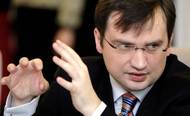 Ziobro: Lepiej przeprowadzić wybory korespondencyjnie 10 maja niż w apogeum pandemii