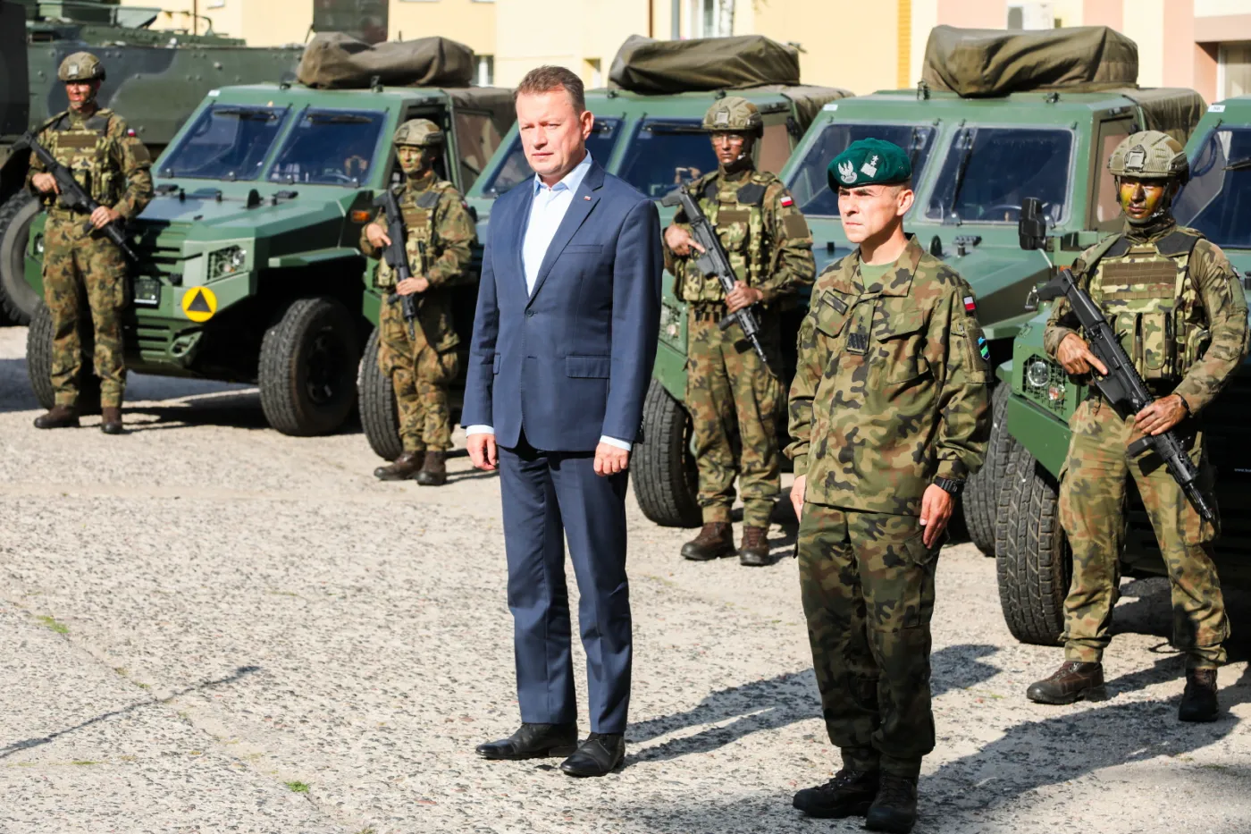 Szef MON: W Czerwonym Borze powstanie ośrodek szkoleniowy dla brygady wojsk pancernych