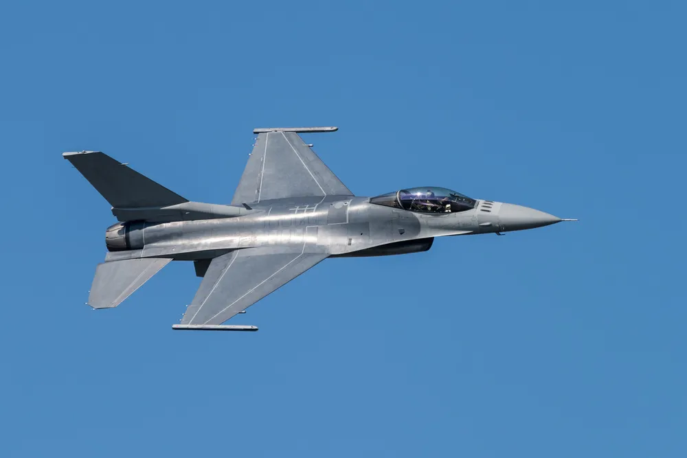 Przekazanie samolotów F-16 Ukrainie. Decyzja państw NATO podjęta po wielu miesiącach starań Kijowa